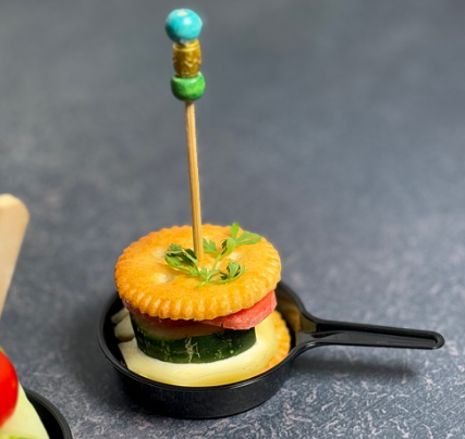 Pan Plate  – Black/Clear Design